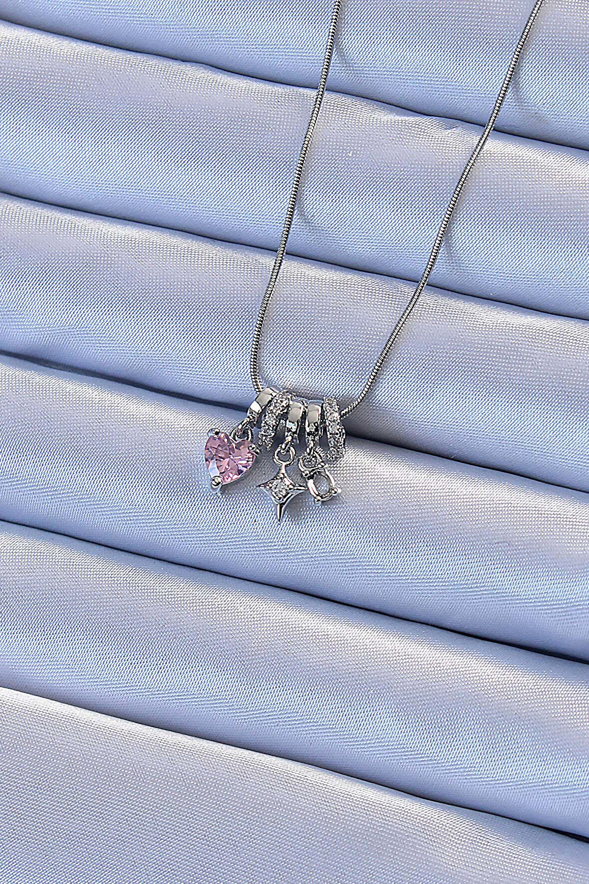 Buyers Butik 316L Çelik Zincir Gümüş Renk Zirkon Taşlı Charm Model Kolye
