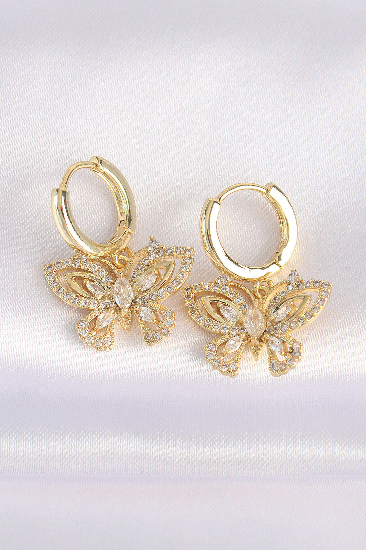 Buyers Butik Pirinç Gold Renk Zirkon Taşlı Kelebek Küpe