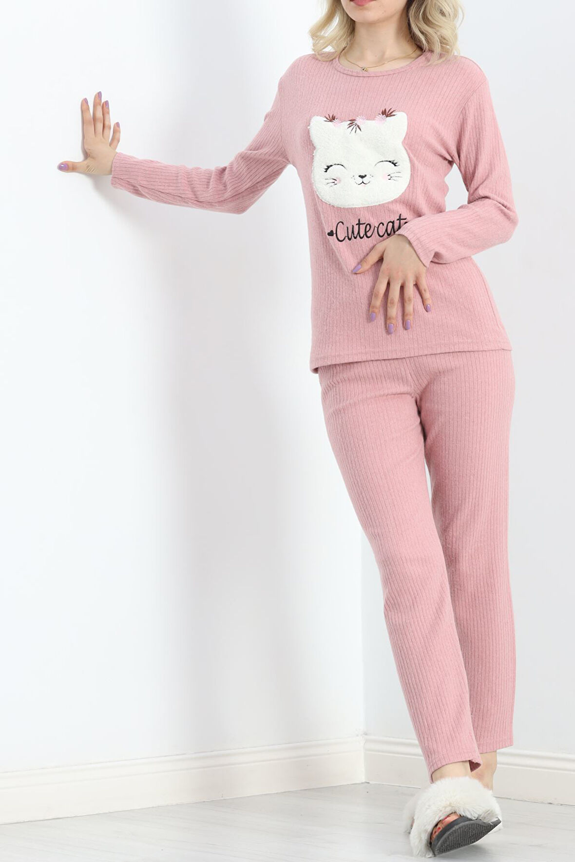 Buyers Butik Nakışlı Fitilli Pijama Takımı Pembe - 19217.1048.