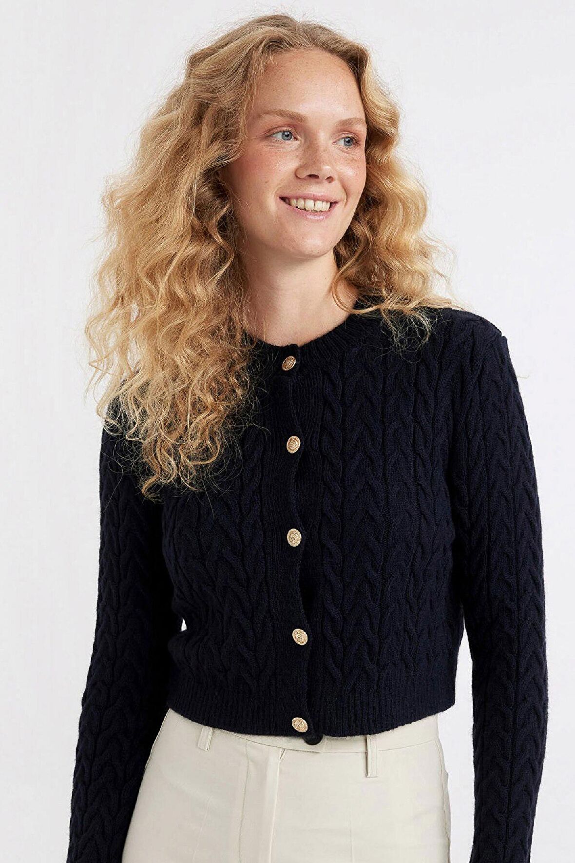 DeFacto Regular Fit Bisiklet Yaka Hırka C9044AX24WNNV131