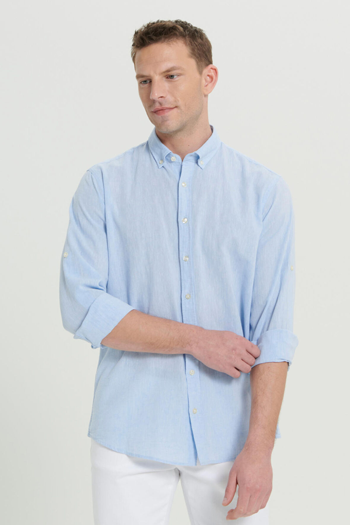 Erkek Açık Mavi Comfort Fit Rahat Kesim Düğmeli Yaka Casual Keten Gömlek