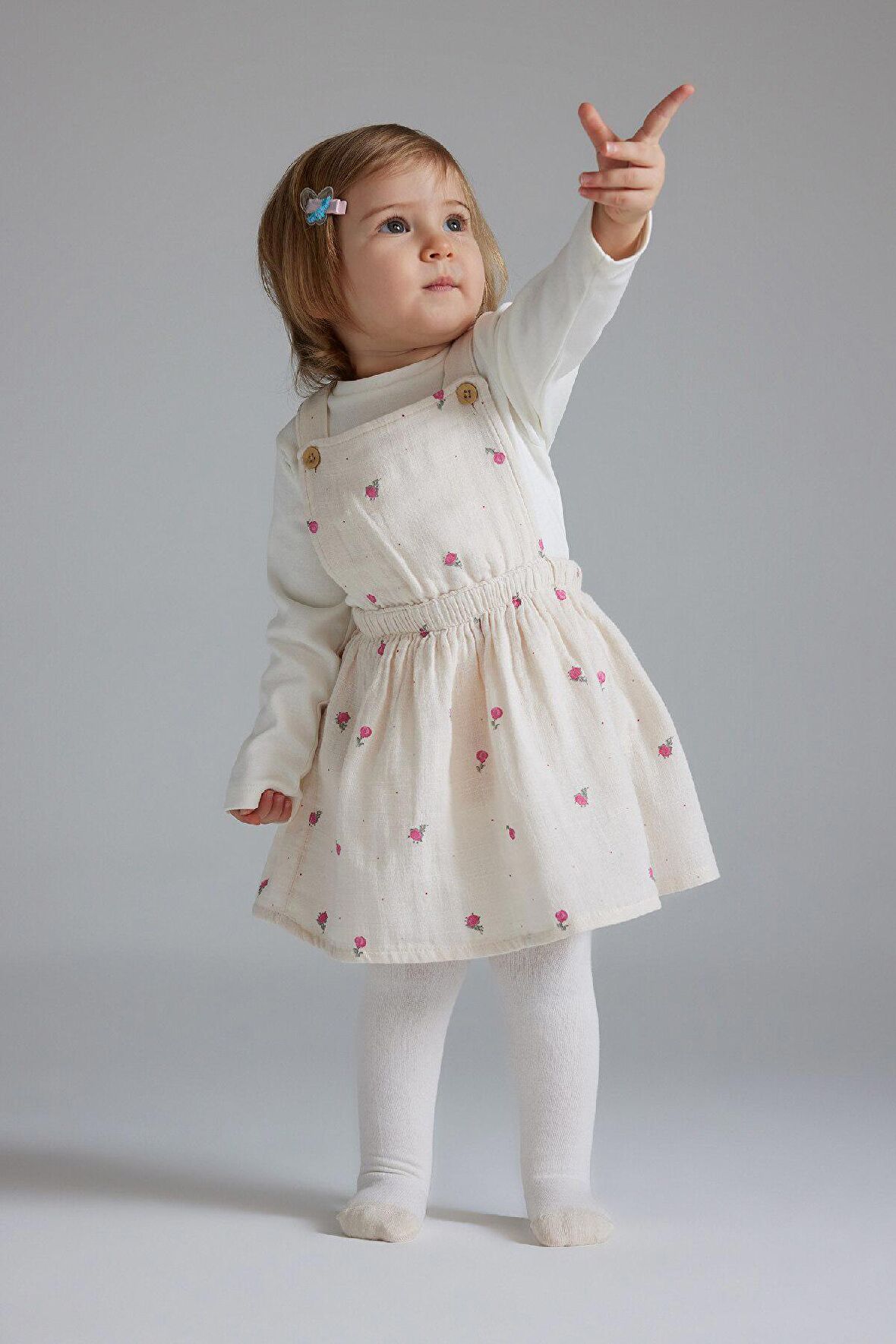DeFacto Kız Bebek 3'lü Takım Müslin Çiçekli Uzun Kollu Tişört Salopet Elbise Külotlu Çorap D9096A525SPPN354