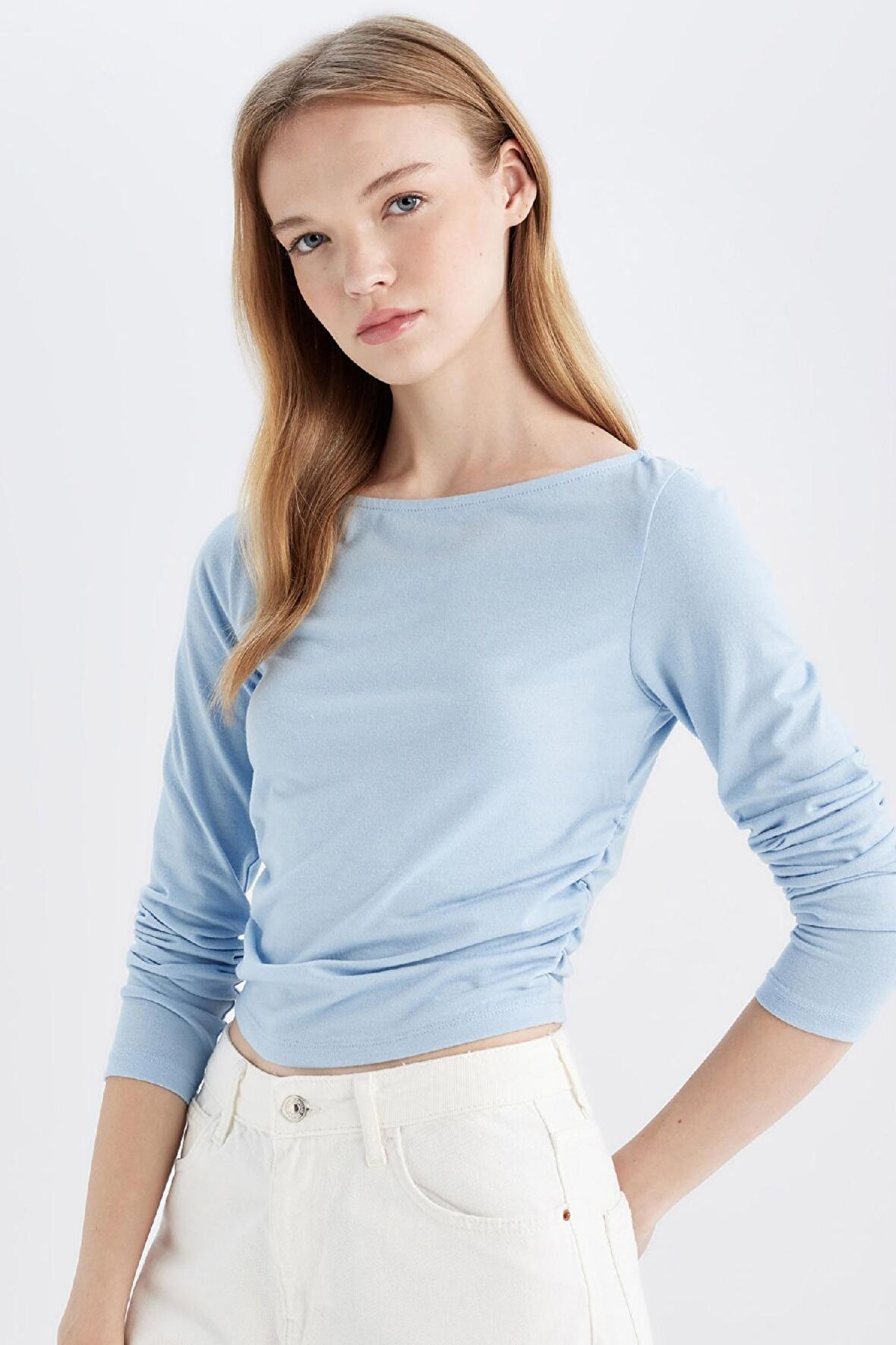 DeFacto Fitted Vücuda Oturan Kayık Yaka Basic Düz Uzun Kollu Tişört C4577AX24AUBE196