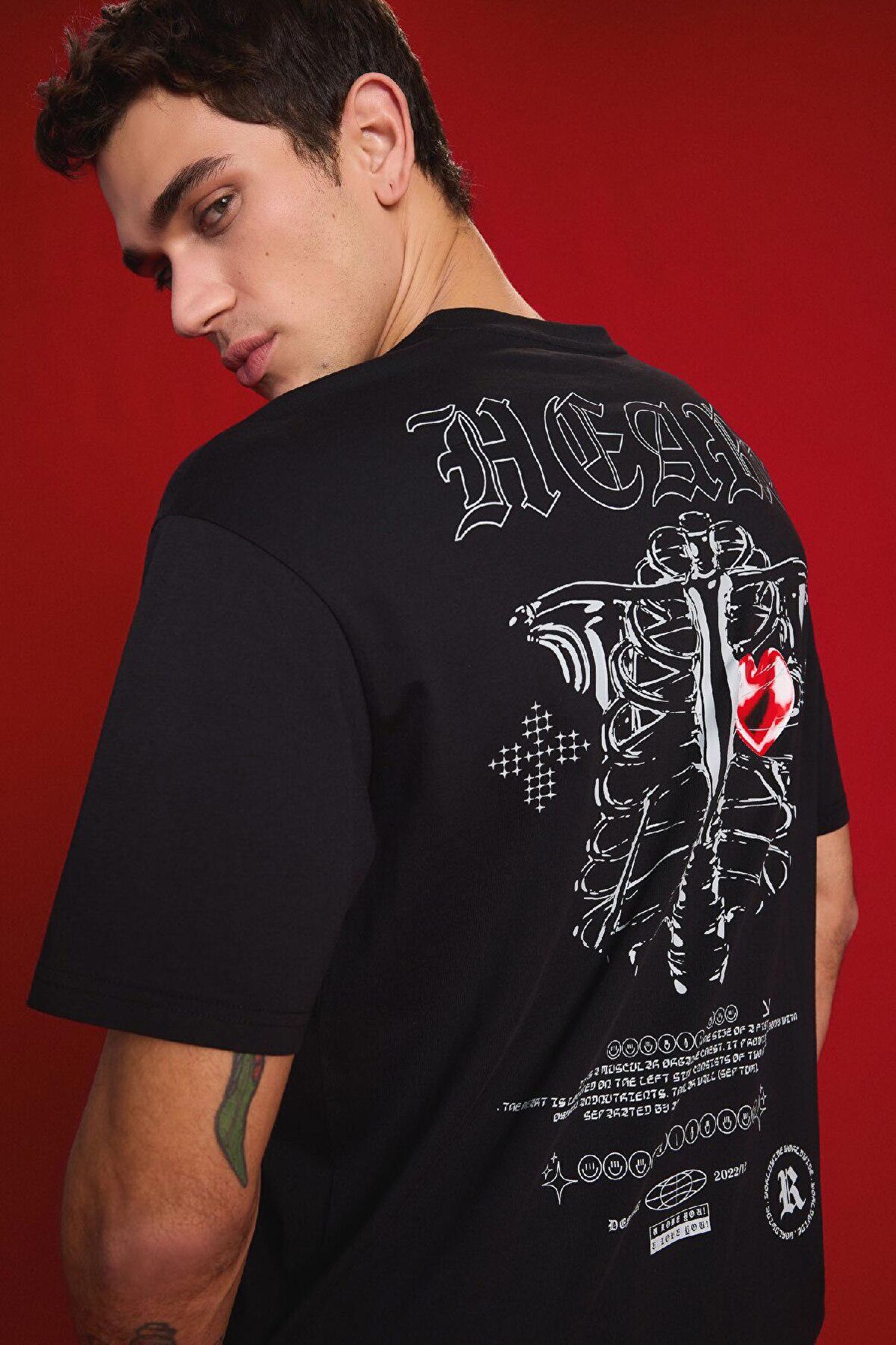 Boxy Fit Bisiklet Yaka Sırt Baskılı Kısa Kollu Tişört