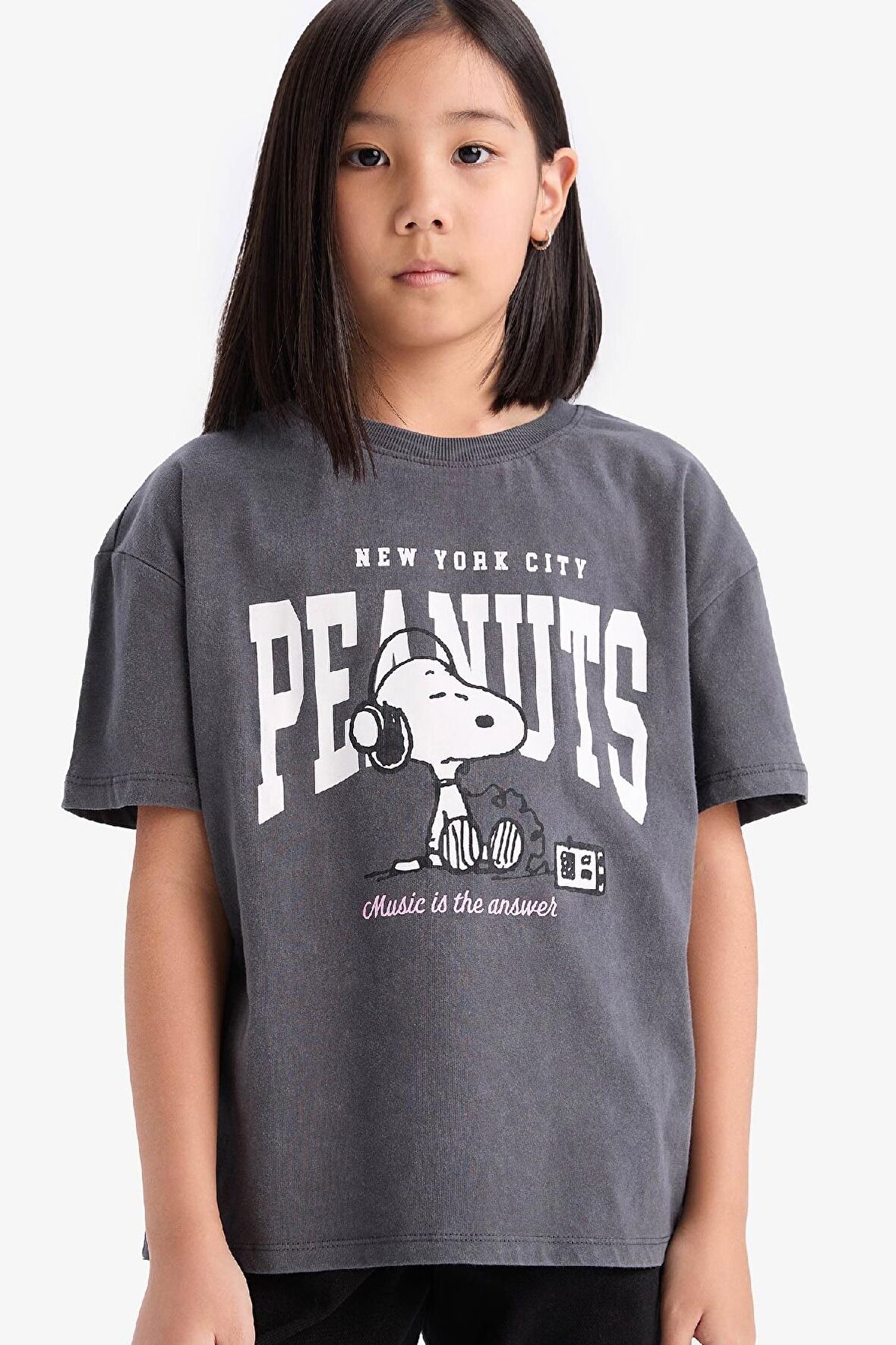 Kız Çocuk Snoopy Relax Fit Bisiklet Yaka Kısa Kollu Tişört