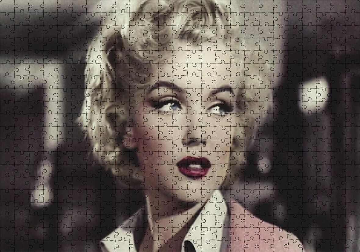 Cakapuzzle  Marilyn Monroe Pembe Elbiseli Portre Puzzle Yapboz MDF Ahşap