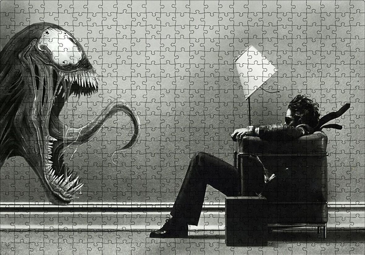 Cakapuzzle  Venom ve Koltukta Oturan Adam Puzzle Yapboz MDF Ahşap