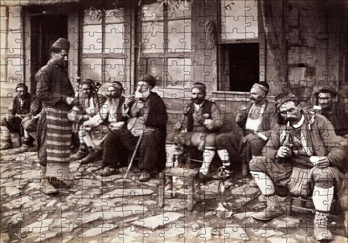 Cakapuzzle  1900 İstanbulda Nargile İçen İnsanlar Puzzle Yapboz MDF Ahşap