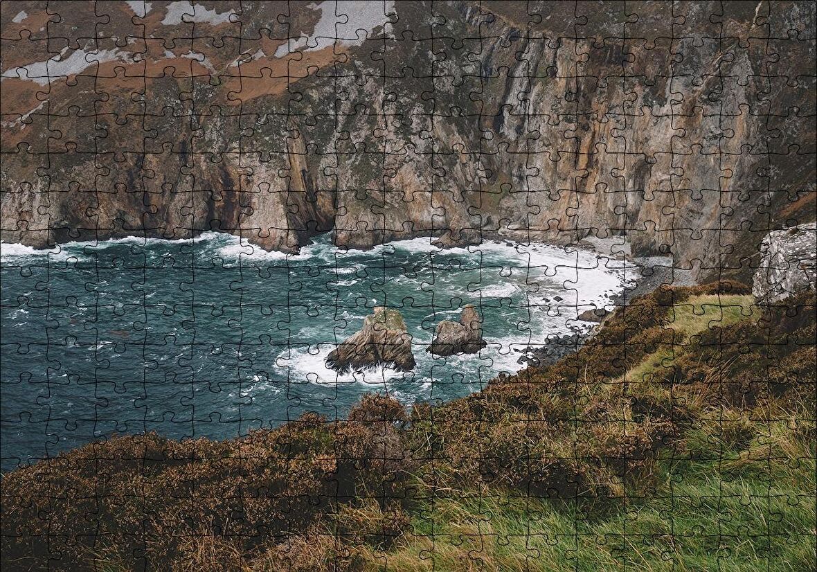 Cakapuzzle  Hırçın Deniz ve Koyun Sonunda Kayalıklar Puzzle Yapboz MDF Ahşap