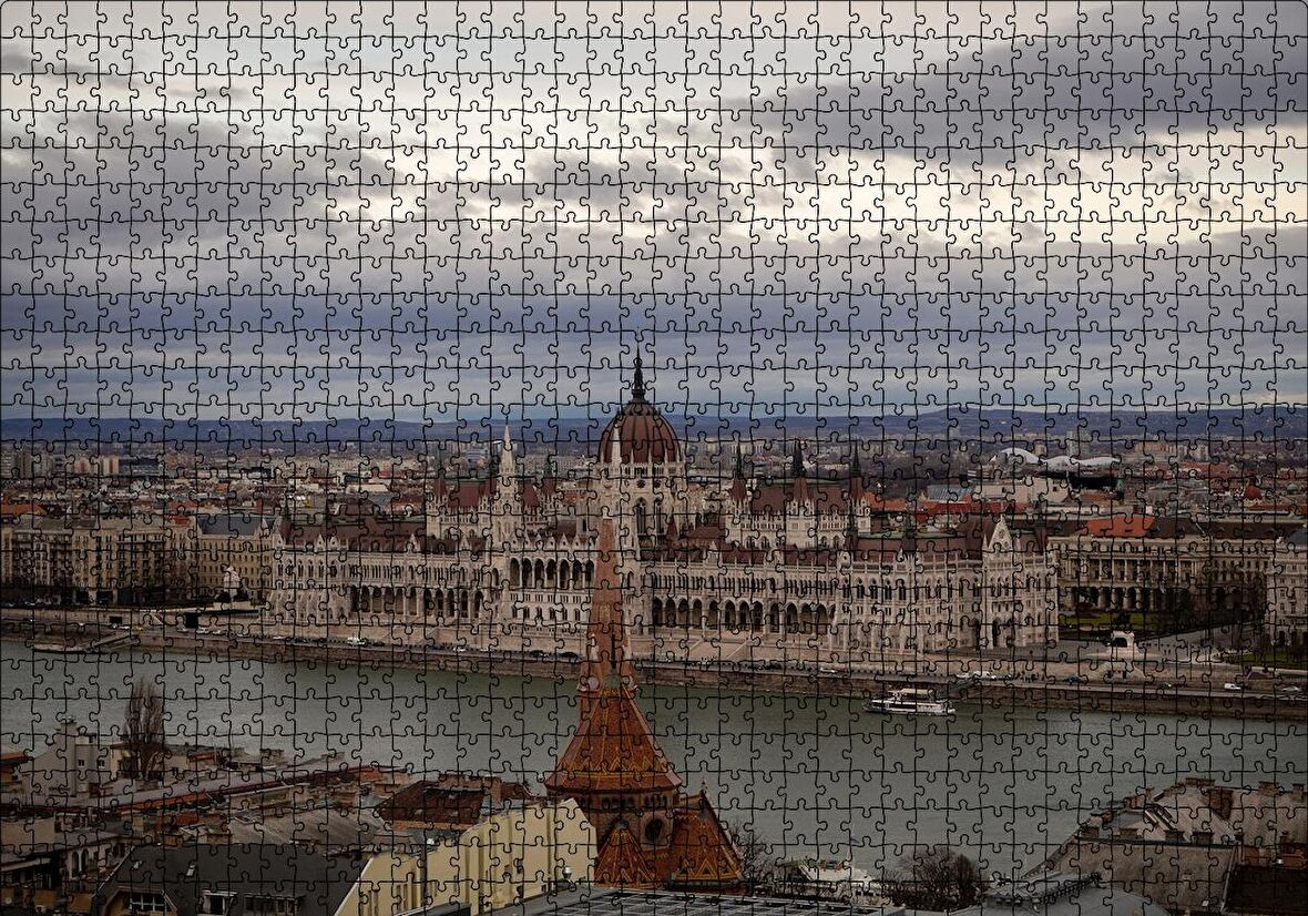 Cakapuzzle  Şehri Bölen Nehir ve Tarihi Binalar Puzzle Yapboz MDF Ahşap