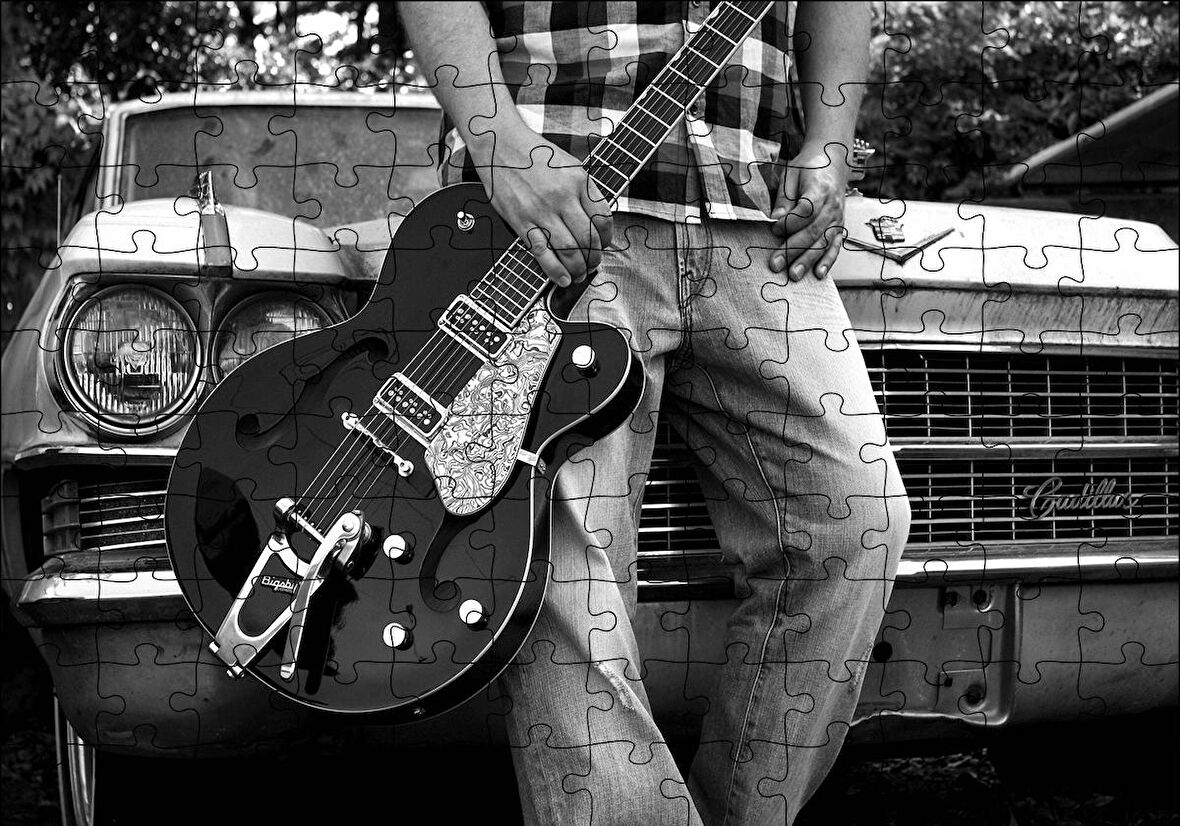 Cakapuzzle  Beyaz Cadillac ve Elektrogitarlı Genç Puzzle Yapboz MDF Ahşap