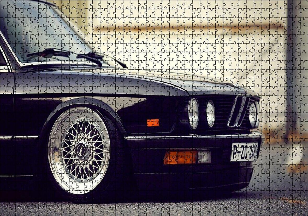 Cakapuzzle  BMW E 28 Siyah Sağ Ön Detay Puzzle Yapboz MDF Ahşap