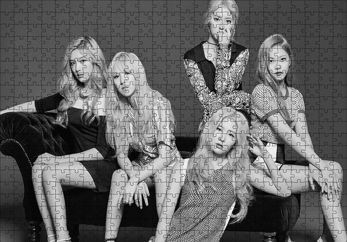 Cakapuzzle  Black Pink Kore Pop Siyah Beyaz Puzzle Yapboz MDF Ahşap