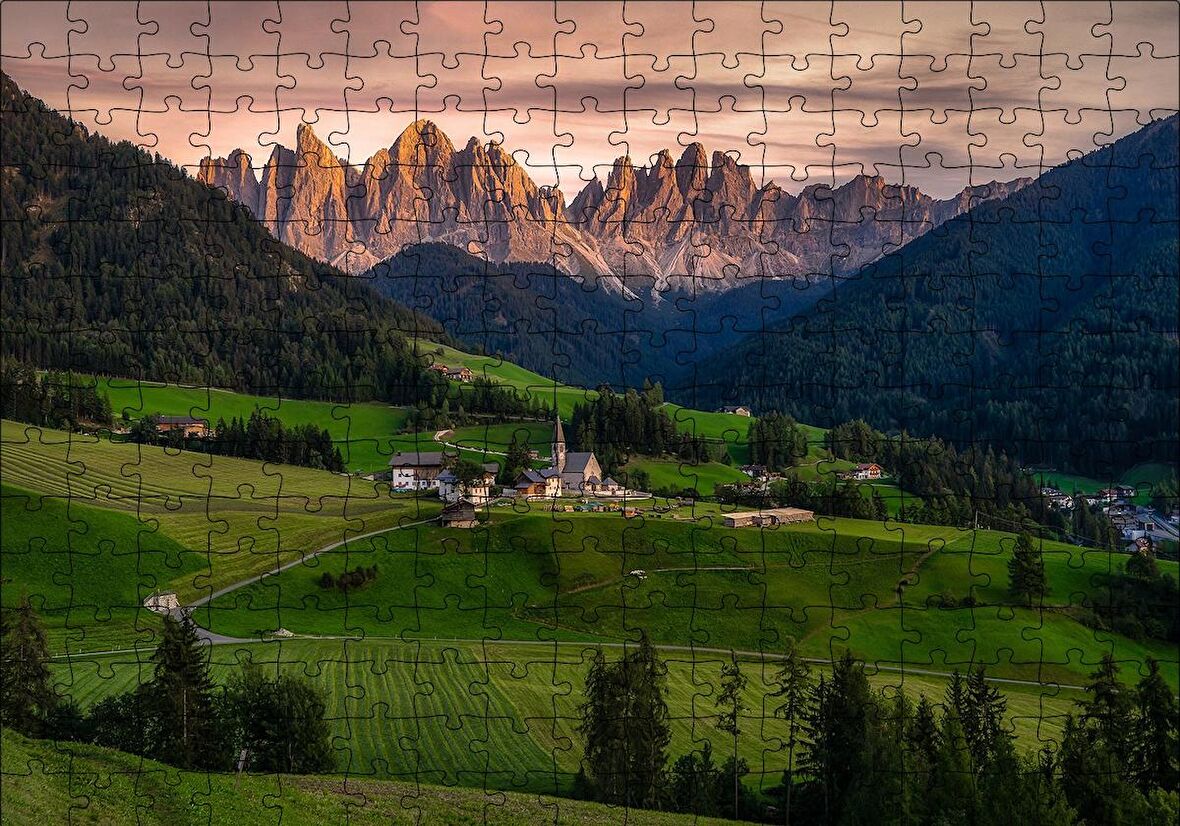 Cakapuzzle  Alplerdeki Kasaba ve Çıplak Zirveler Puzzle Yapboz MDF Ahşap