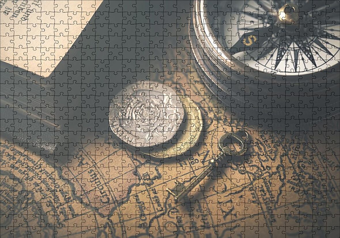 Cakapuzzle  Eski Harita Pusula Anahtar ve Demir Paralar Puzzle Yapboz MDF Ahşap