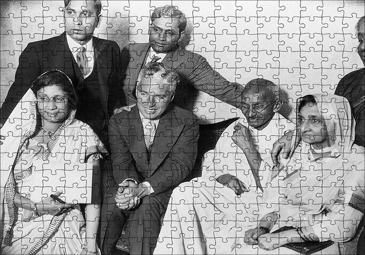 Cakapuzzle  Charlie Chaplin ve Gandhi Puzzle Yapboz MDF Ahşap