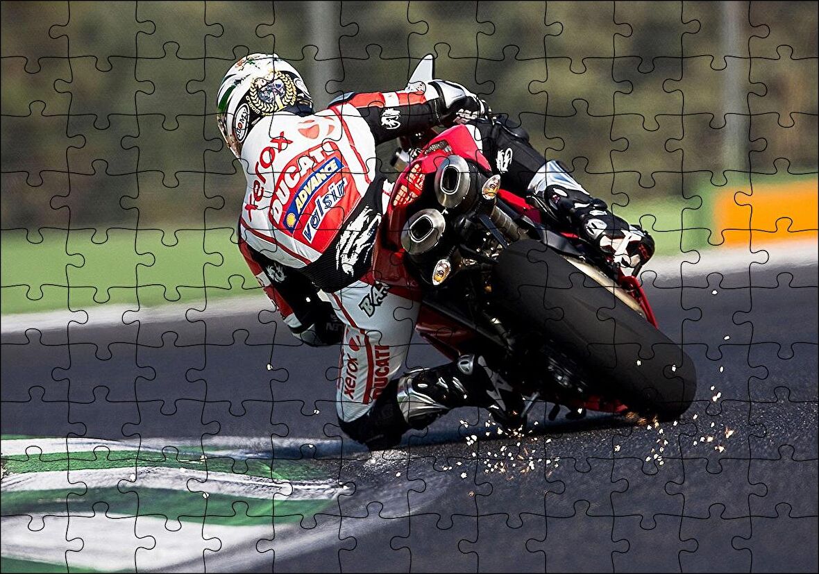 Cakapuzzle  Virajdaki Ducati Motosiklet Pilot Görseli Puzzle Yapboz MDF Ahşap