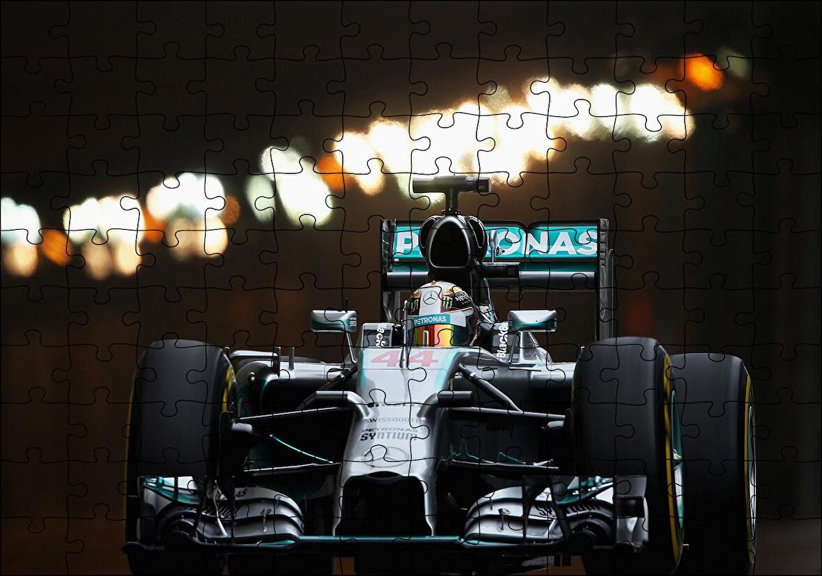 Cakapuzzle  Lewis Hamilton Formula 1 2019 Yarışı Görseli Puzzle Yapboz MDF Ahşap