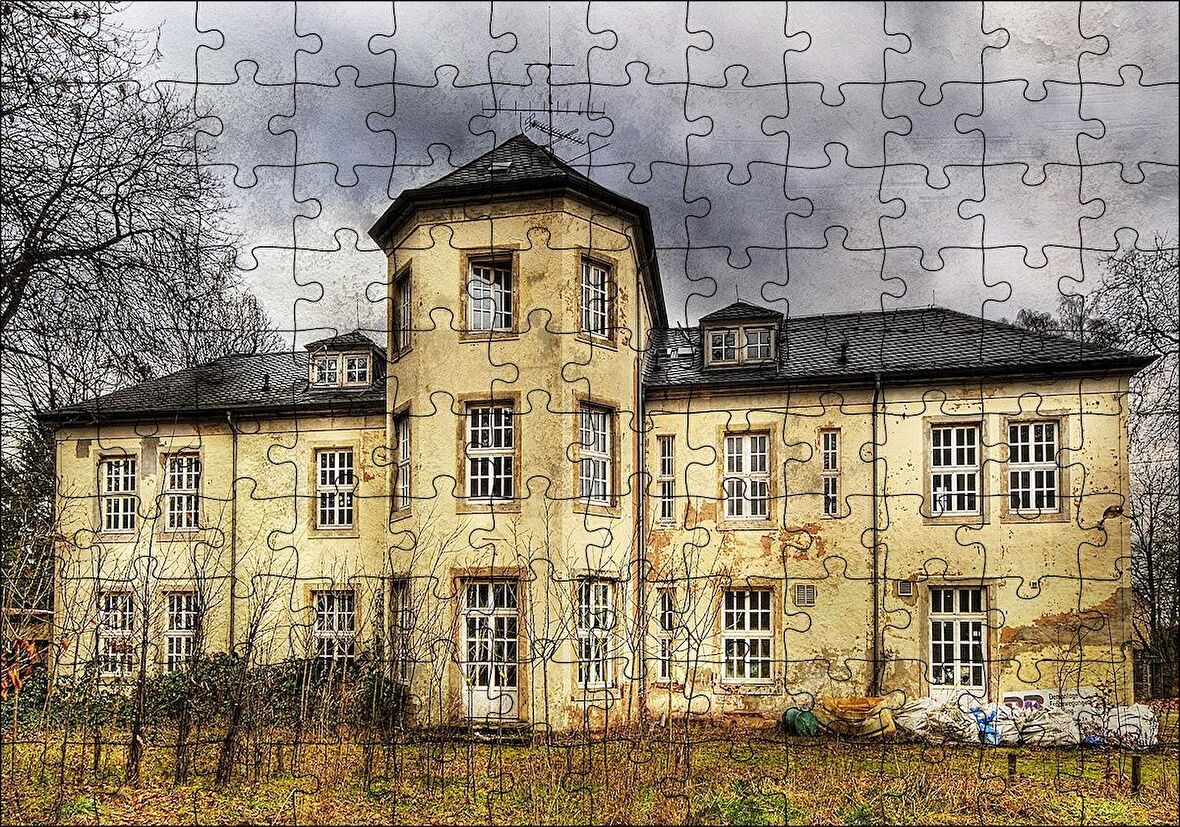 Cakapuzzle  Hayaletli Terkedilmiş Şato Puzzle Yapboz MDF Ahşap