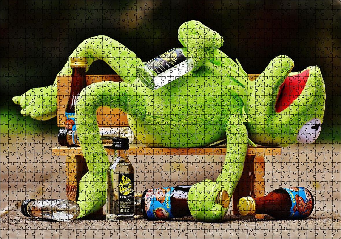 Cakapuzzle Kurbağa Kermit Bankta Sızmış Puzzle Yapboz MDF Ahşap