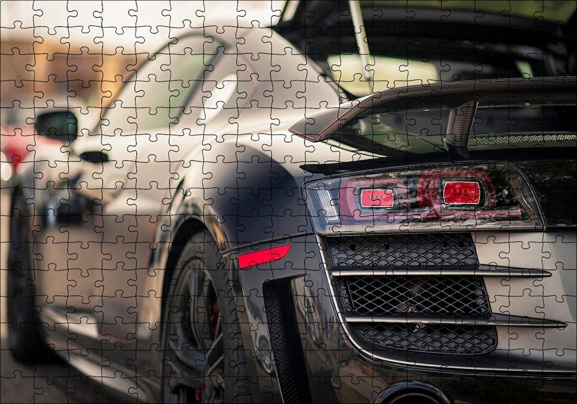 Cakapuzzle Audi R8 Siyah Modifiye Otomobil Görseli Puzzle Yapboz MDF Ahşap