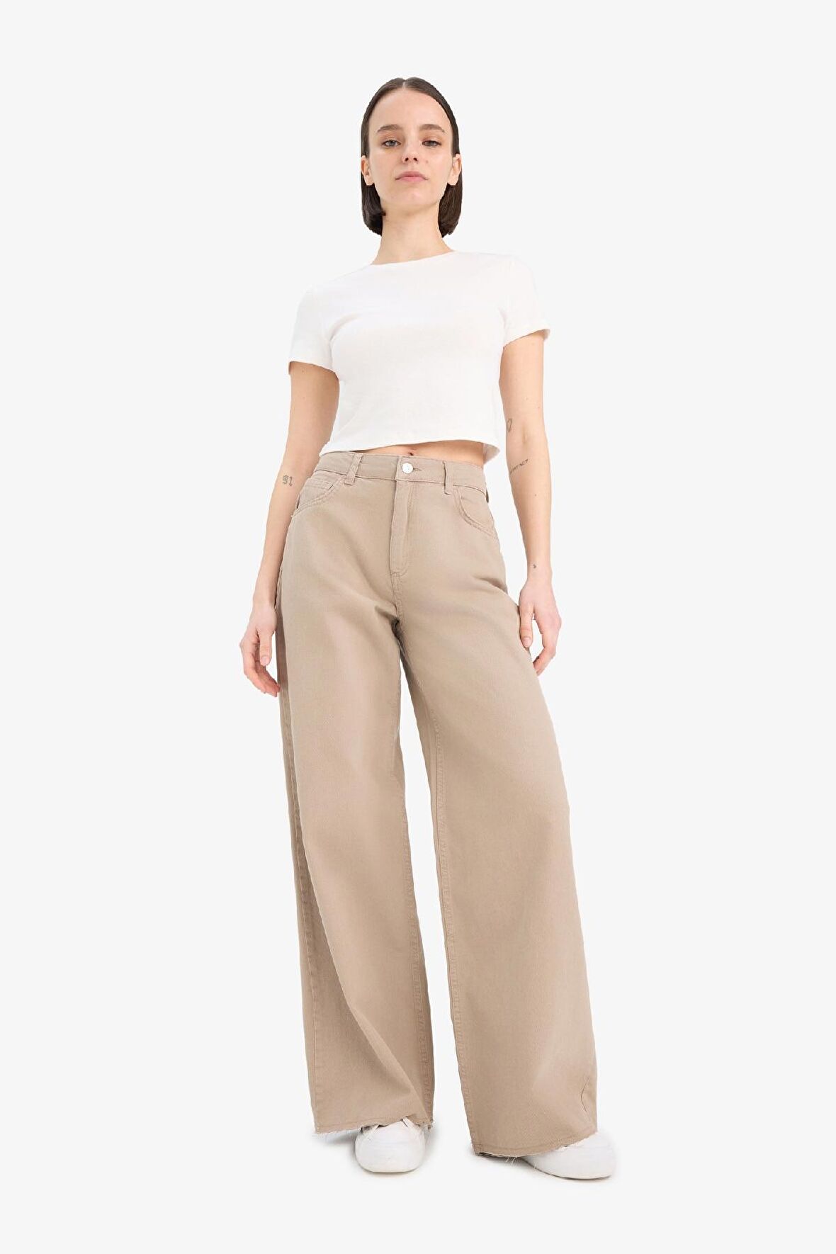 DeFacto Wide Leg Gabardin Pantolon Geniş Paça Normal Bel Standart Boy Cepli E4381AX25SPBG644