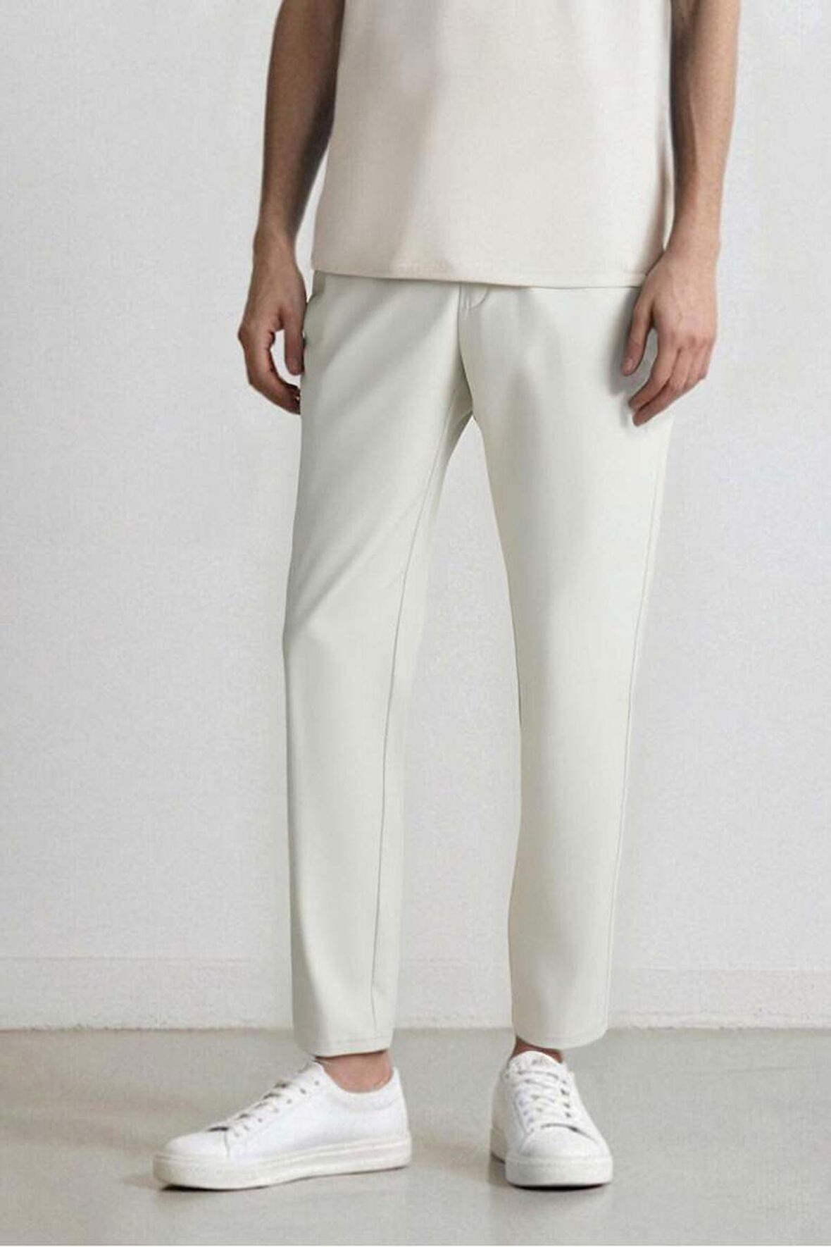 DeFactoFit Slim Fit Dar Kesim Standart Paça Esnek Multifonksiyonel Dokuma Sporcu Pantolon E3333AX25SPGR493