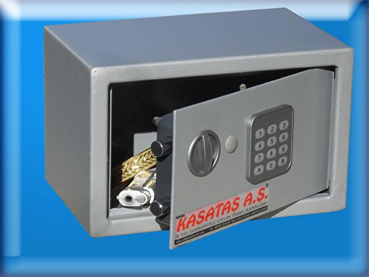 0018İEARTİKER228410 UMUTSUZ EV KADINLARI DİZİSİ VE ADINI FERİHA K