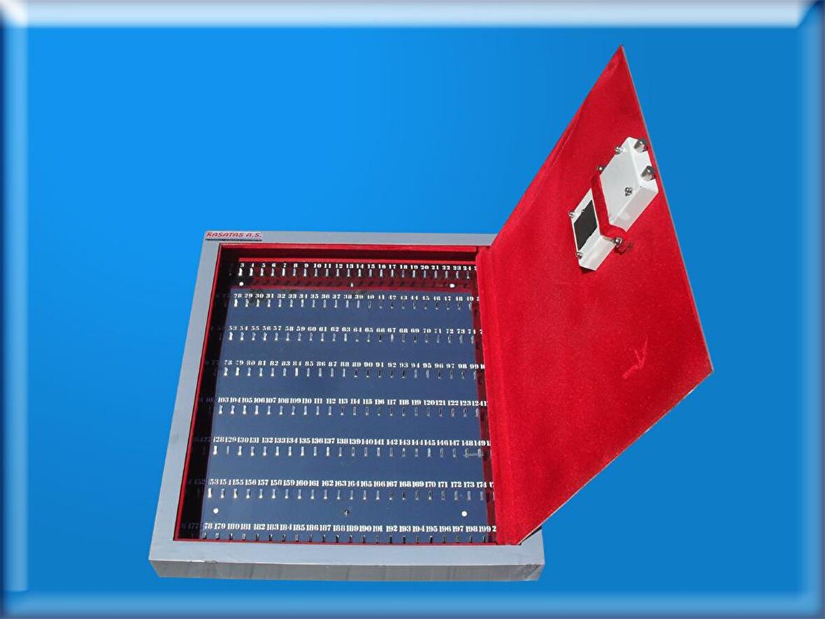 200 ANAHTAR YERLİ İSTANBUL SE CLUB TİPİ TAM DİJİTAL LCD EKRANLI A