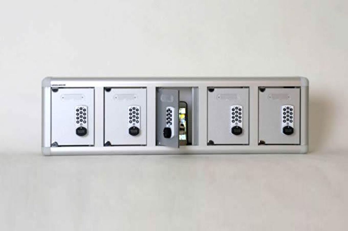 ELEKTRONİK ŞİFRELİ 5 GÖZLÜ CEP TELEFONU DOLABI Ölçü: 10 X 72 4 X