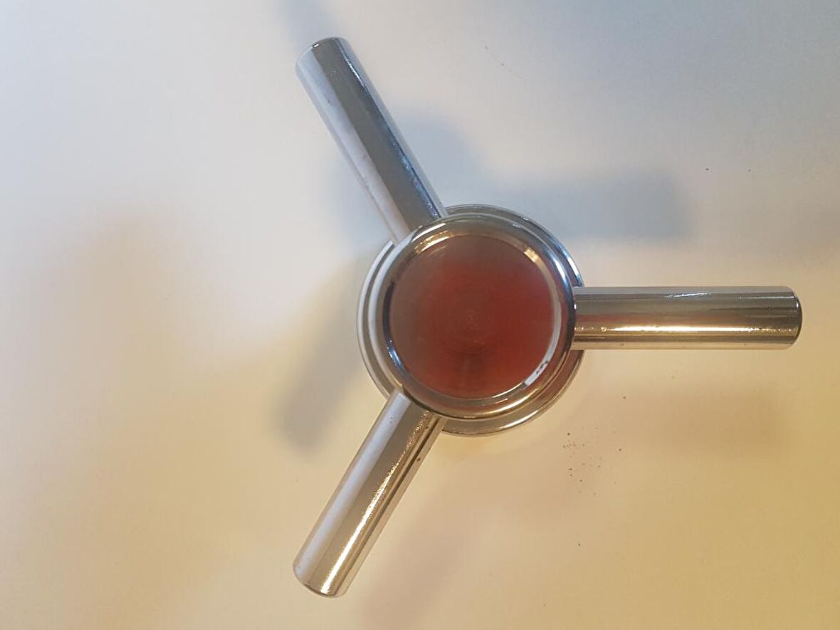 KÜÇÜK BOY 3 ADET YUVARLAK PARMAKLI 60MM ÇAPINDA YUVARLAK GÖVDEL
