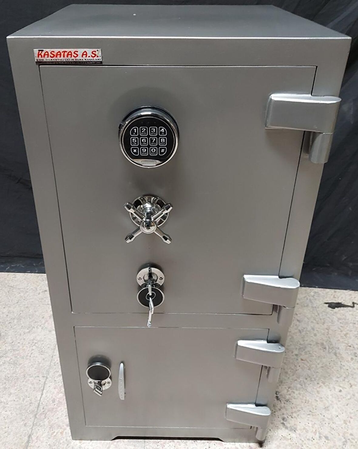 08NRKTİK ANKATA TİPİ ALTI DOLAPLI ÇELİK PARA KASASI 1005150CM 1