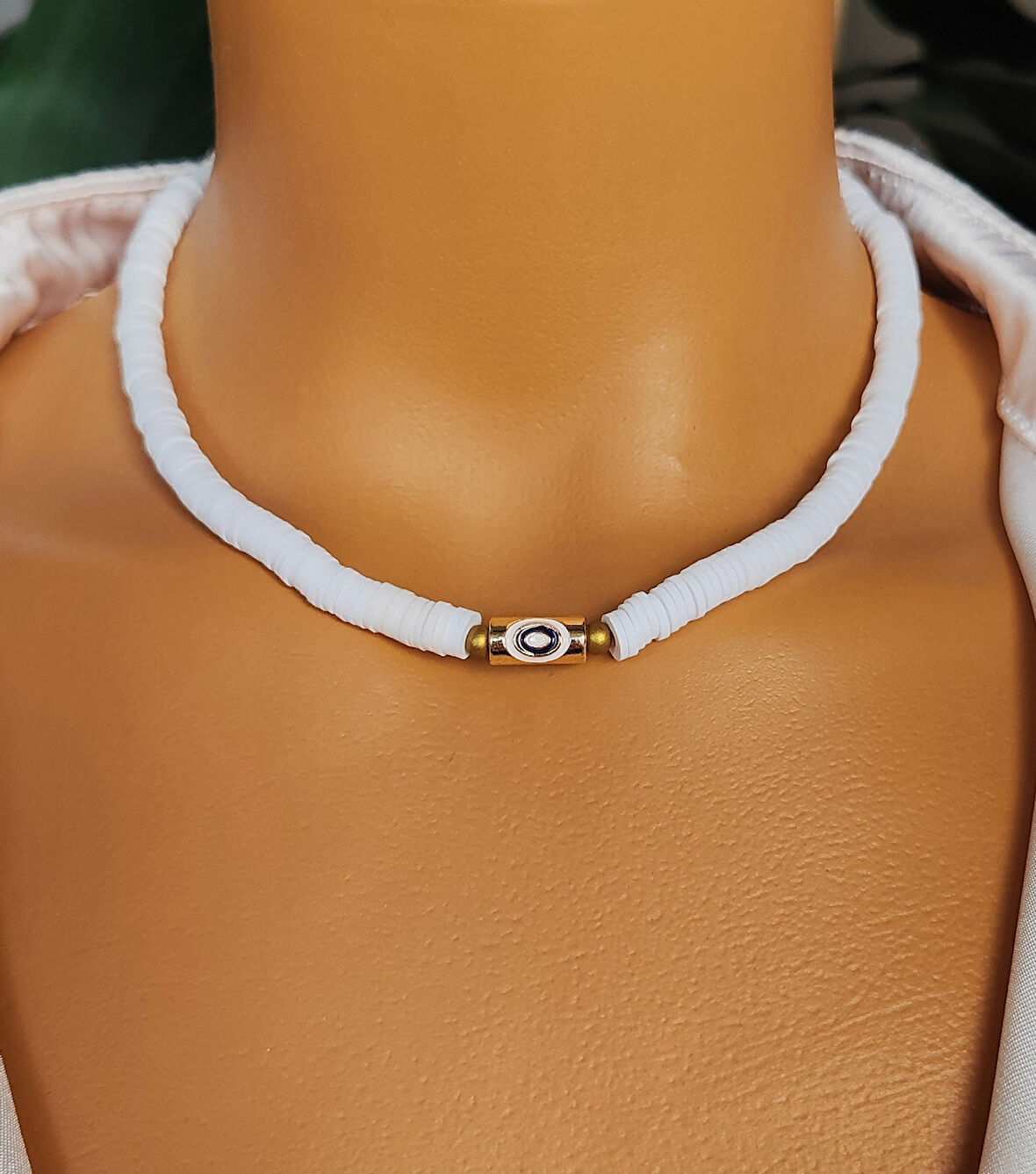 Nazar Figürlü Beyaz Fimo Kadın Kolye