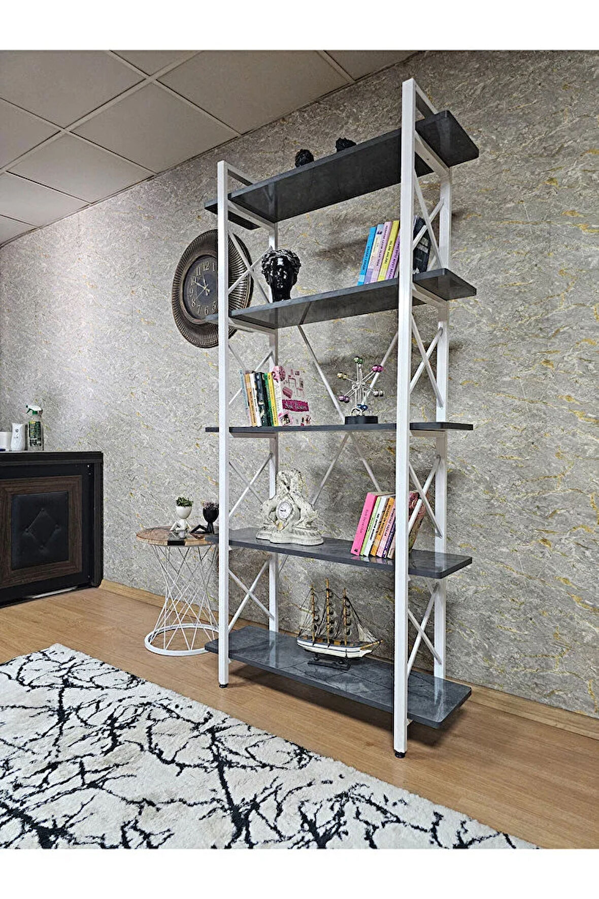 Çıkıntılı Beyaz Boyalı Kitaplık - 5 Raflı Suntalem Lüks Kitaplık Aris Gri