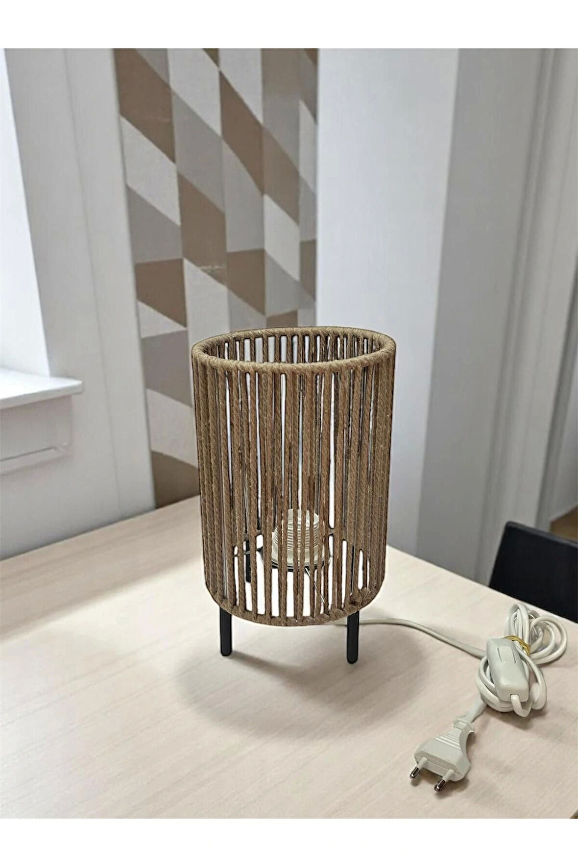 Makrome İpli Metal Masa ve Gece Lambası (Silindir - Koyu Bej)