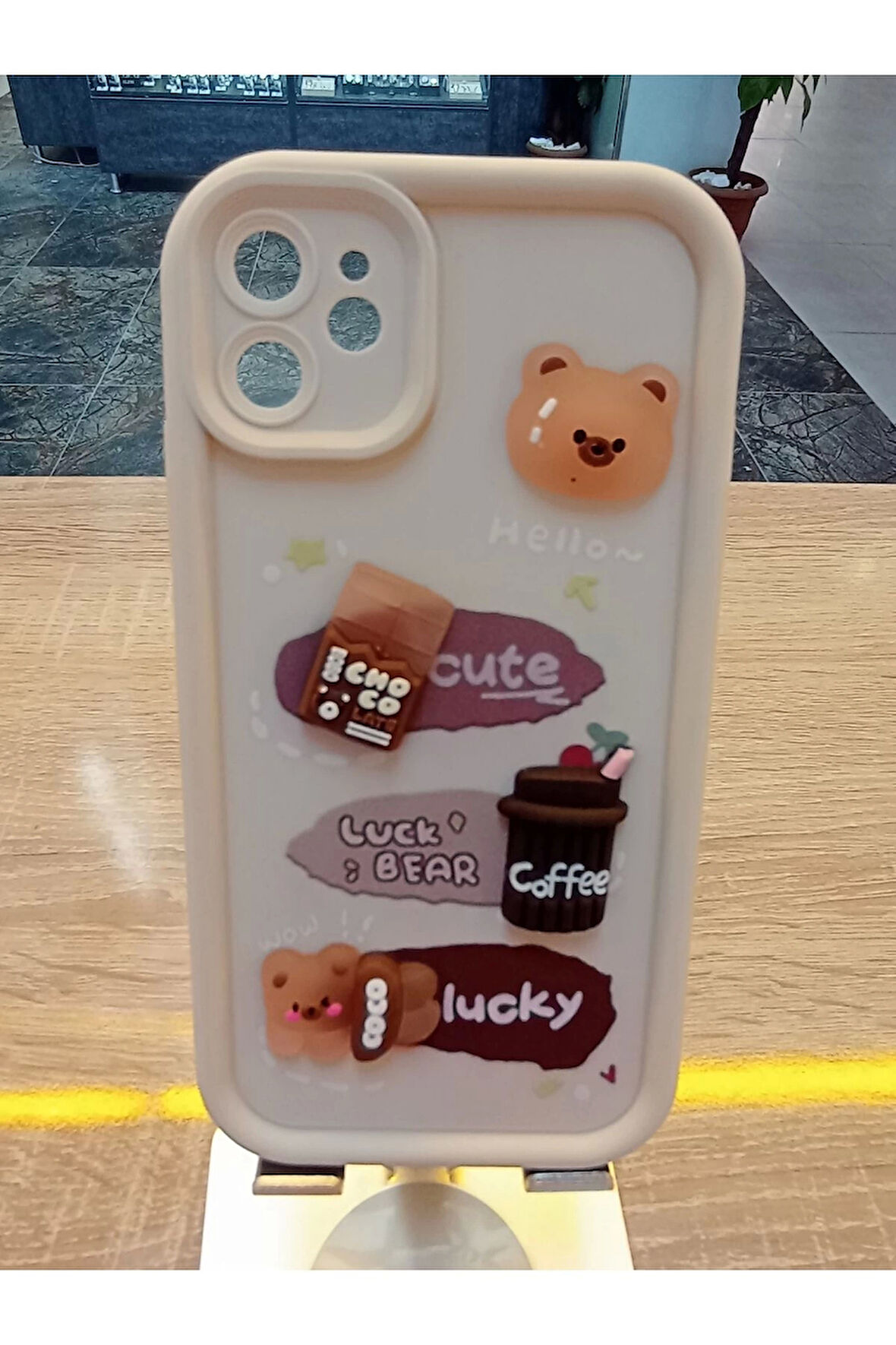 İPhone 11 Uyumlu Coffe Kabartma Figürlü Kamera Korumalı Kapak