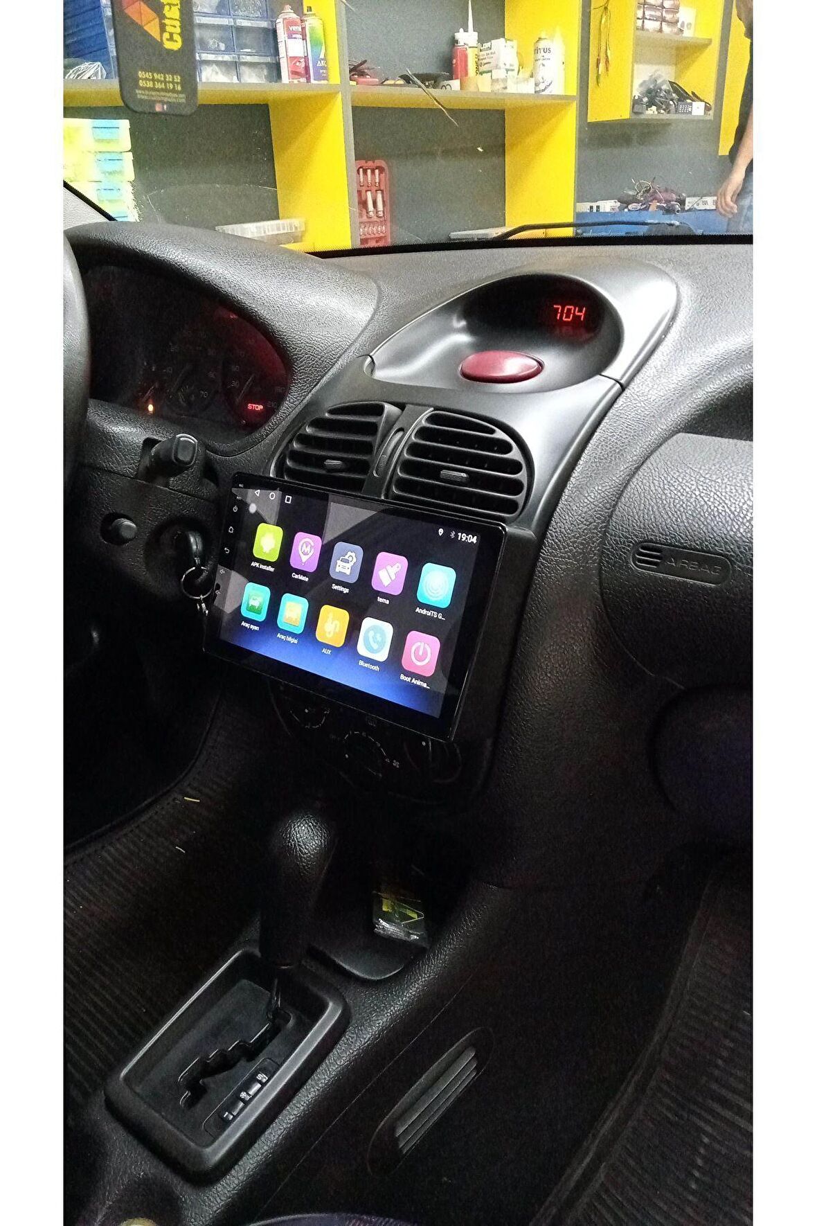 Peugeot 206 Çerçeveli Android 12 Multimedya Carplay 4GB RAM+64GB HDD Navigasyon Ekran
