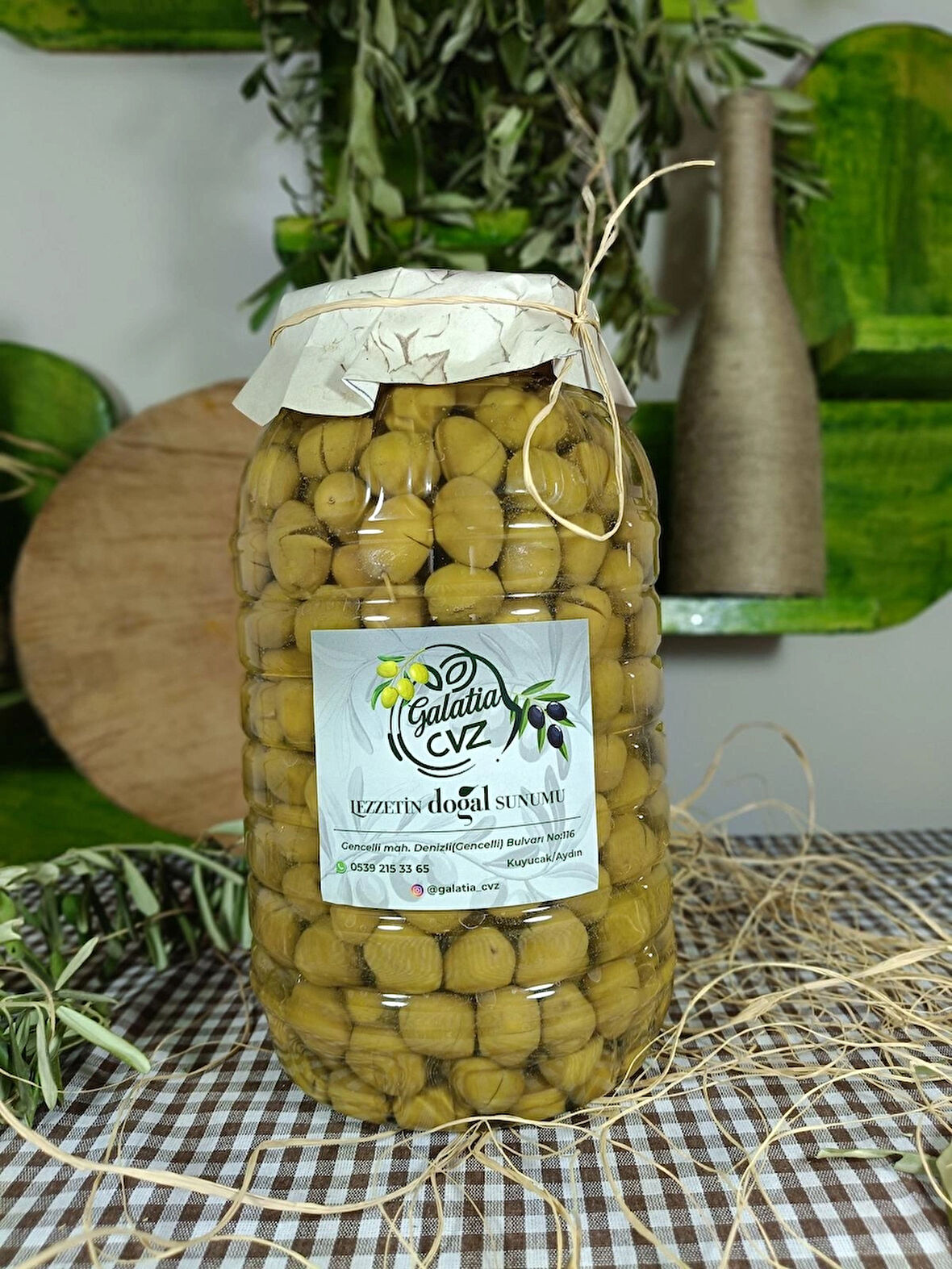 Aydın Yöresi Manzalina Cinsi Sofralık Tatlandırılmış Kırma Yeşil Zeytin 2 Kg