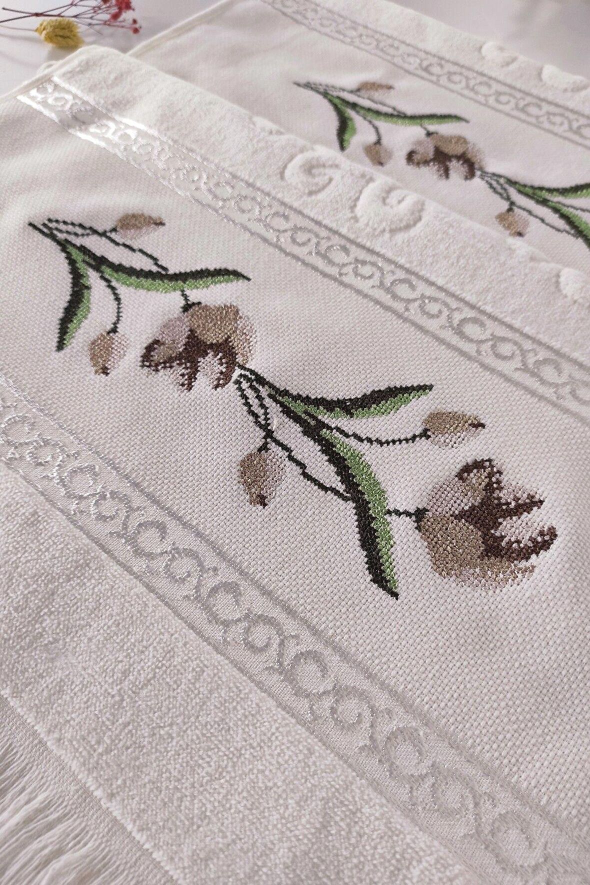 Sevim Kanaviçe Nakışlı Güllü Kadife El Yüz Havlusu - 50x90 cm- Krem