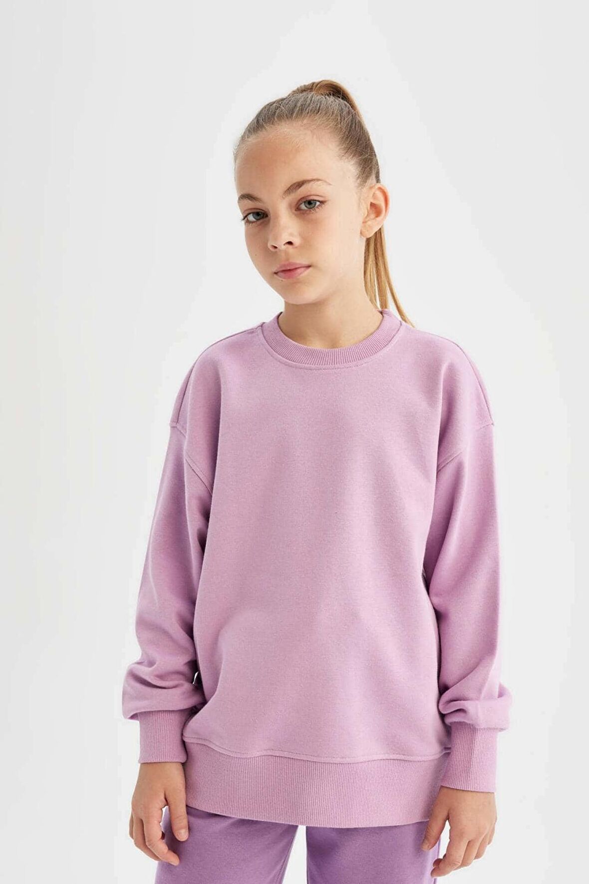 DeFacto Kız Çocuk Lila Relax Fit Bisiklet Yaka Pamuklu Basic Düz Okul Sweatshirt A2797A824AUPR61