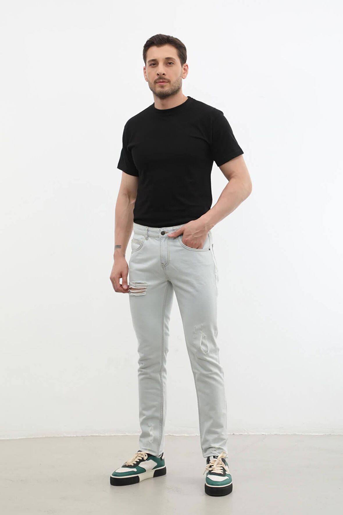 Erkek Yırtık Detaylı Slim Fit Jean Pantolon