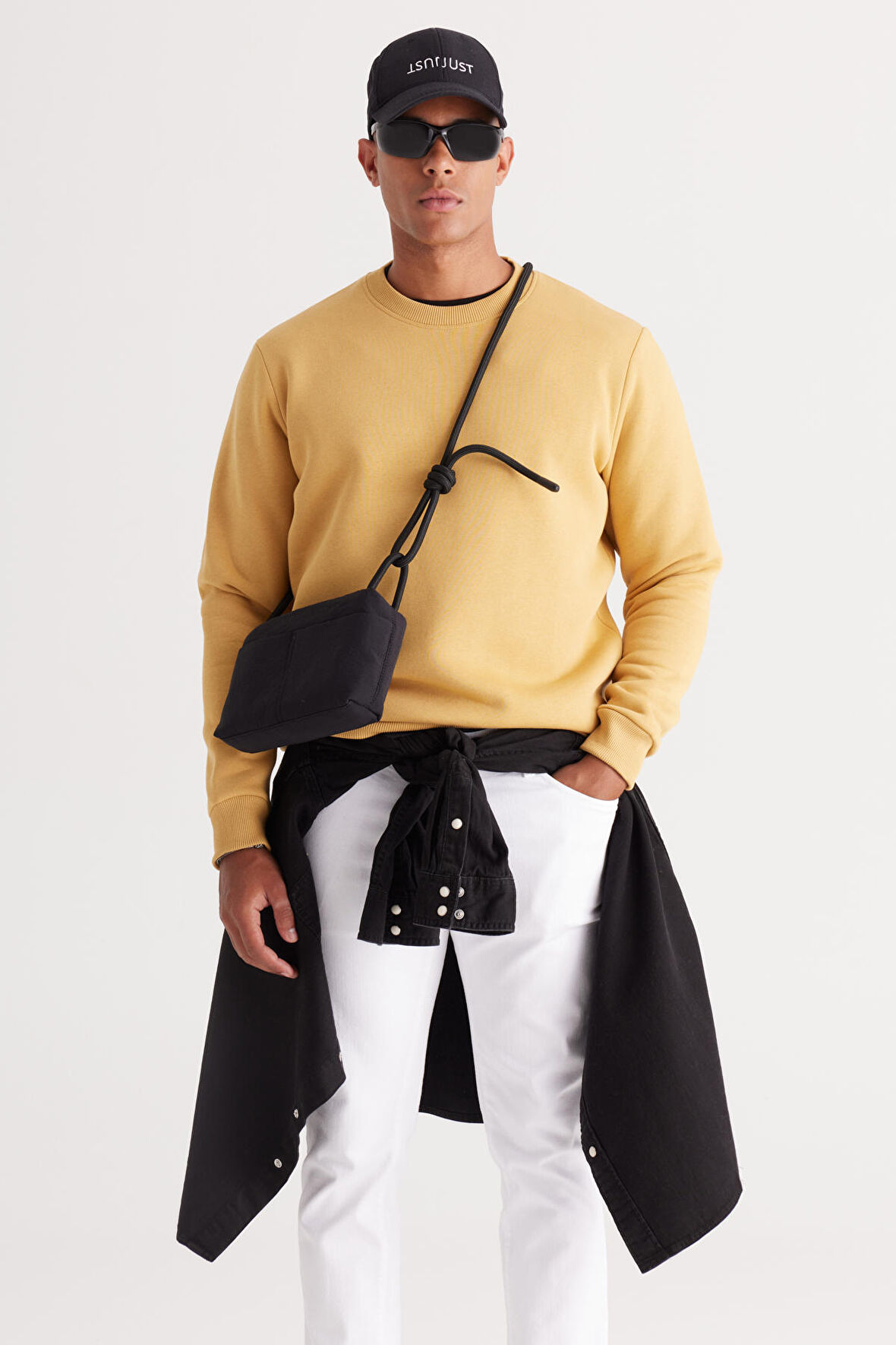 Erkek Hardal Standart Fit Normal Kesim Içi Polarlı 3 Iplik Bisiklet Yaka Pamuklu Sweatshirt