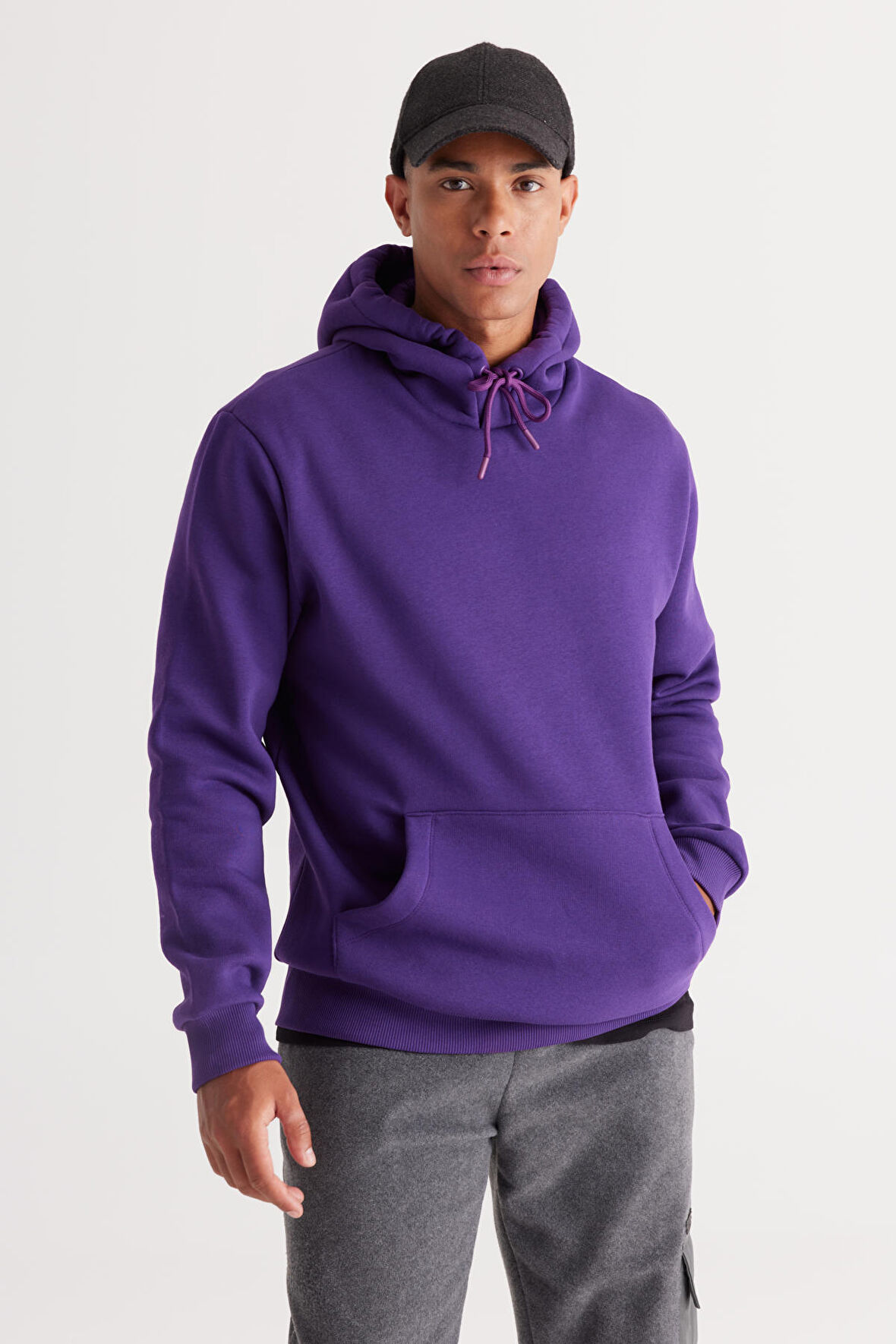 Erkek Mor Standart Fit Içi Polarlı 3 Iplik Kapüşonlu Kanguru Cepli Pamuklu Sweatshirt