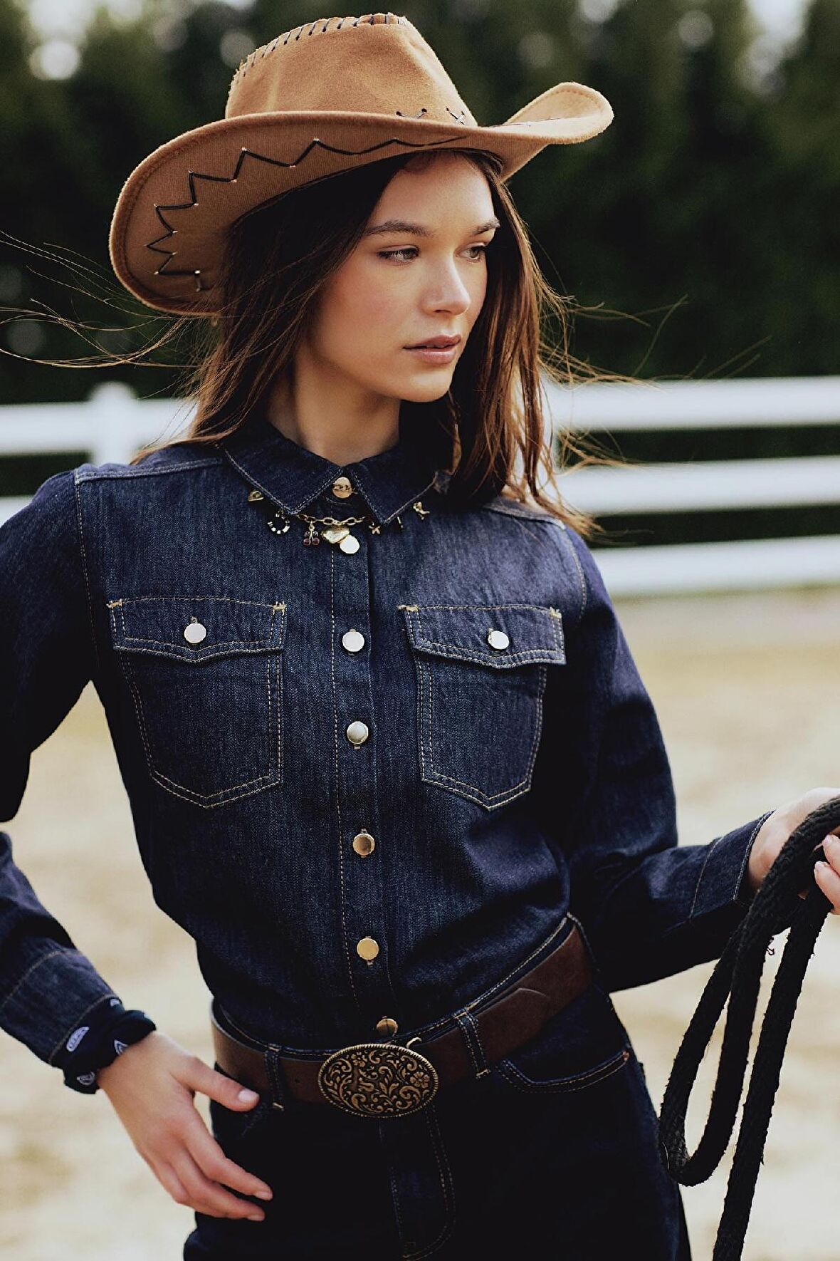 DeFacto Regular Fit Cepli Düğmeli Jean Gömlek E4064AX24WNNM34