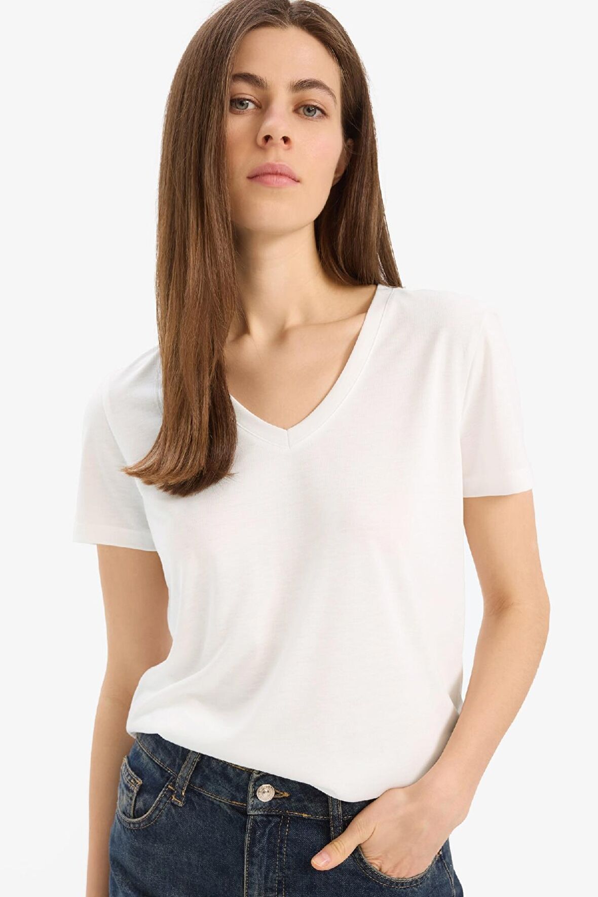 DeFacto x Afra Regular Fit V Yaka Basic Düz Kısa Kollu Tişört W9204AZ25SPER105