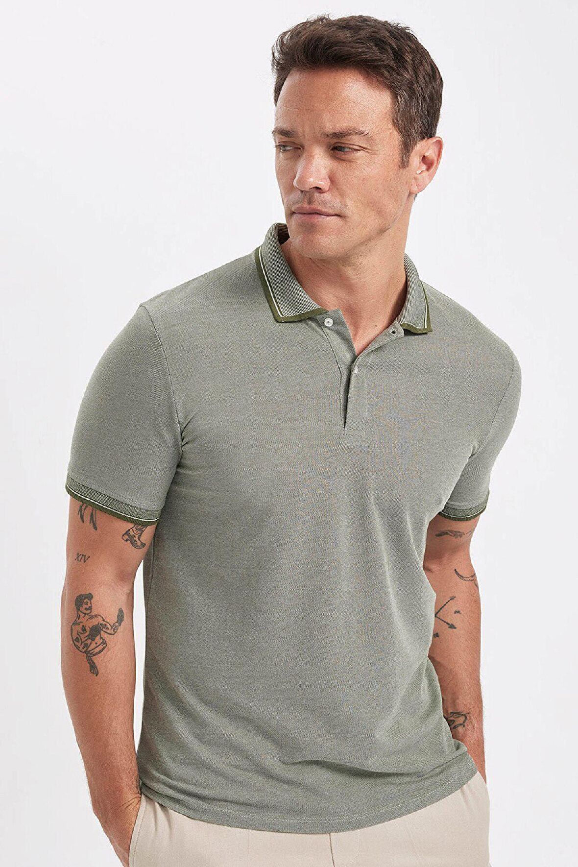 Slim Fit Kıvrılmaz Polo Yaka Kol Bantlı Pamuklu Tişört
