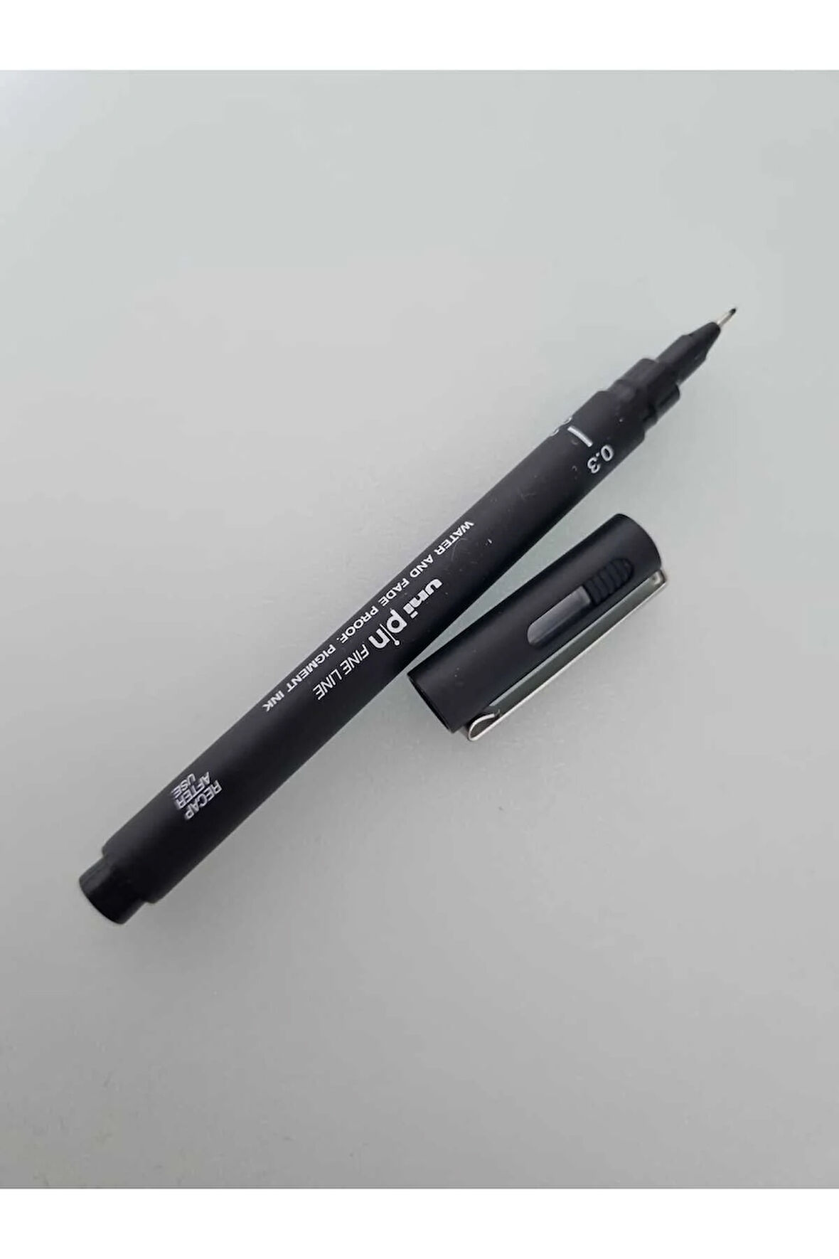 Uni-Ball Çizim Kalemi Akrilik Uçlu Fine Line Pin 0.03 MM Siyah (3 adet)