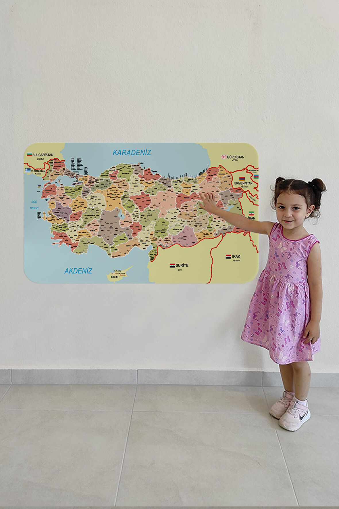 Eğitici ve Öğretici Detaylı Dekoratif Komşulu Türkiye Haritası Duvar Sticker 3846