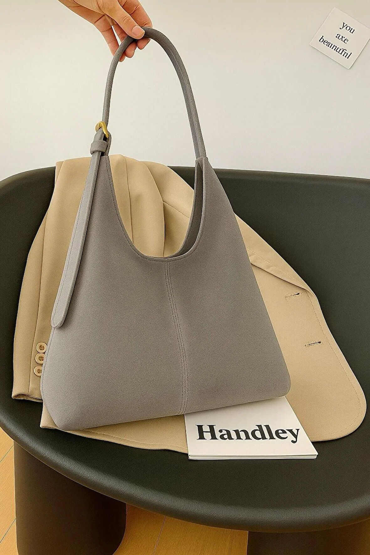 Süet Hobo Çanta – Minimalist Omuz Çantası Şık ve Zarif Kadın Çanta