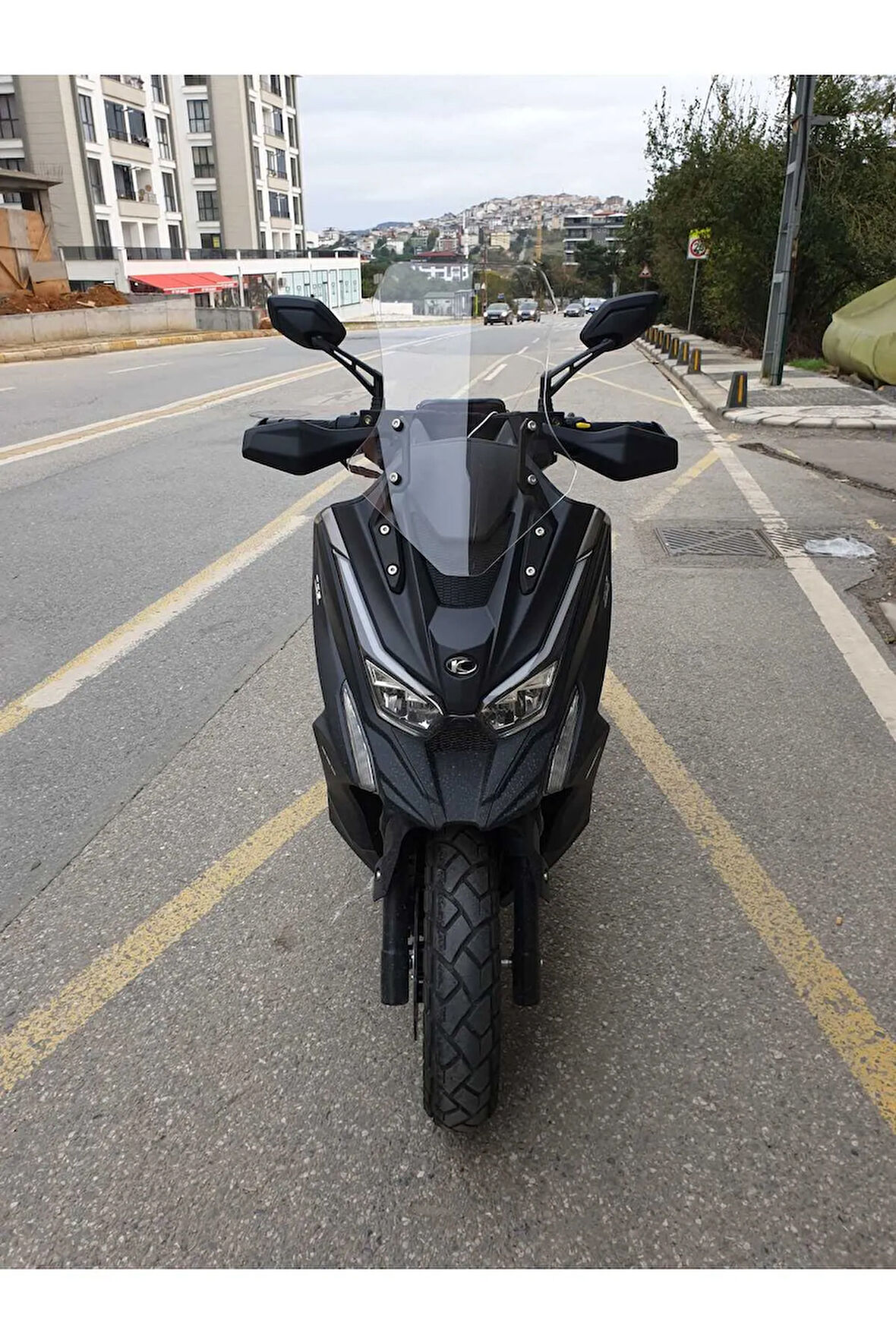 Kymco DTX 250 Siperlik Ön Cam 2024 Model 55cm şeffaf Renkli 4mm Elcik Model